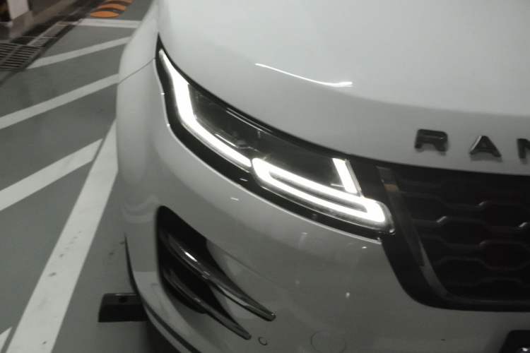 Used Land Rover Range Evoque 2021 Range Rover Velar 249 PS R-Dynamic HSE Luxury Edition Right Front Headlight