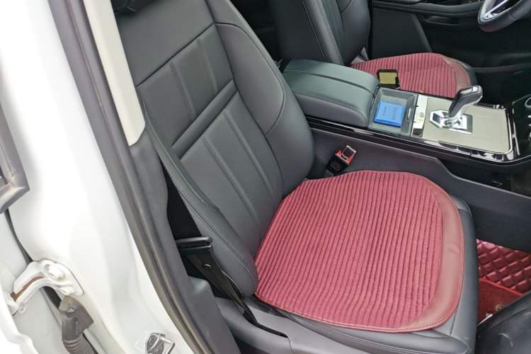 Used Land Rover Range Evoque 2021 Range Rover Velar 249 PS R-Dynamic S Performance Edition Right Front Seat