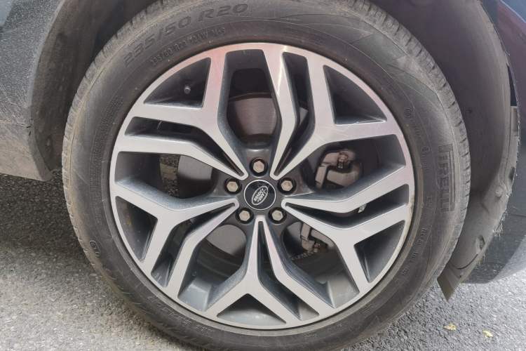 Used Land Rover Range Evoque 2021 Range Rover Velar L 249PS R-Dynamic First Edition Right Front Wheel Hub