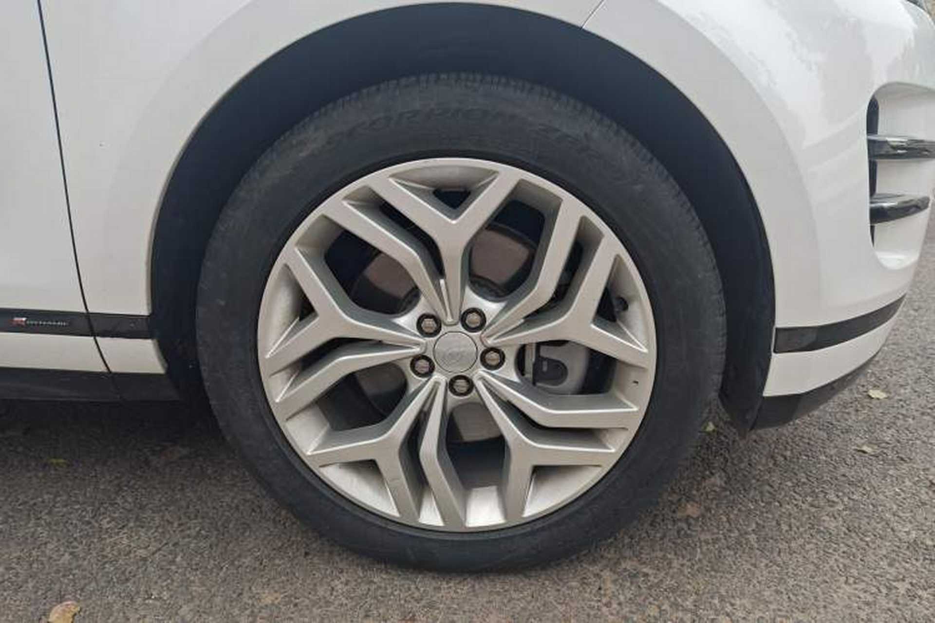 Used Land Rover Range Evoque 2021 Range Rover Evoque 200 PS R-Dynamic Standard Elite Edition Right Front Wheel Hub