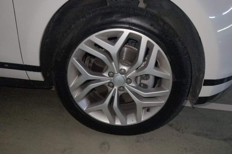 Used Land Rover Range Evoque 2021 Range Rover Evoque 200 PS R-Dynamic Standard Elite Edition Right Front Wheel Hub