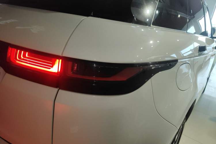 Used Land Rover Range Evoque 2021 Range Rover Velar 249 PS R-Dynamic S Performance Edition Right Rear Taillight