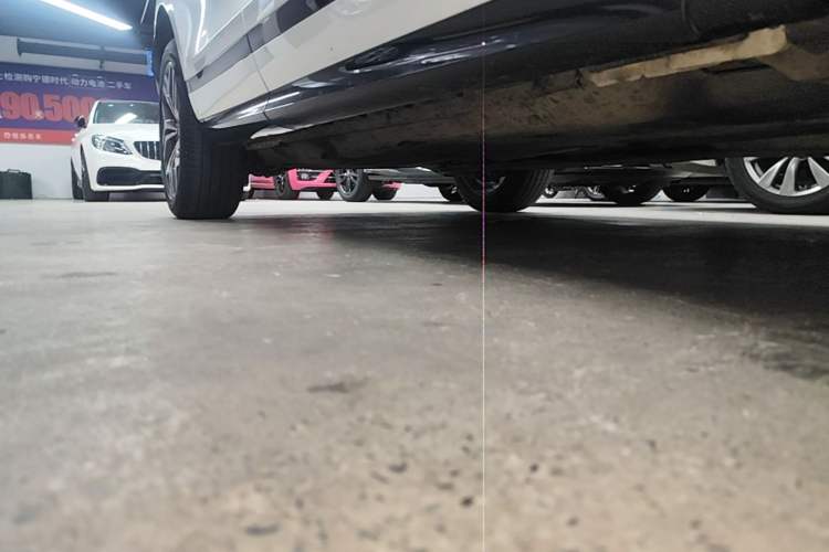 Used Land Rover Range Evoque 2021 Range Rover Velar L 249PS R-Dynamic First Edition Right Side Sill