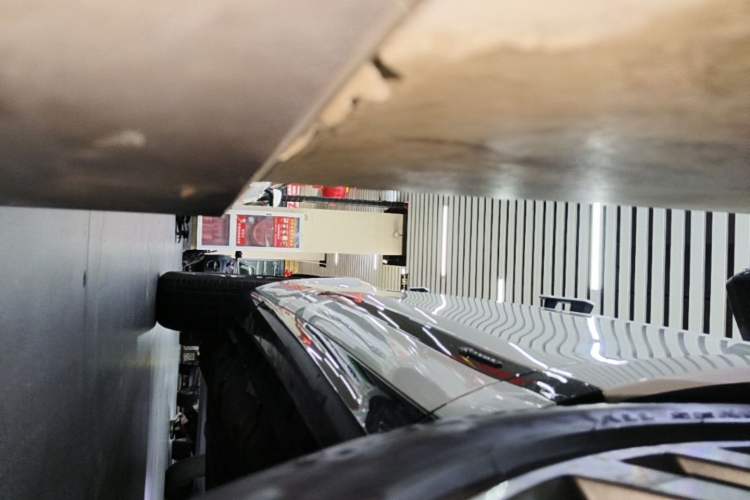 Used Land Rover Range Evoque 2021 Range Rover Velar 249 PS R-Dynamic S Performance Edition Right Side Sill
