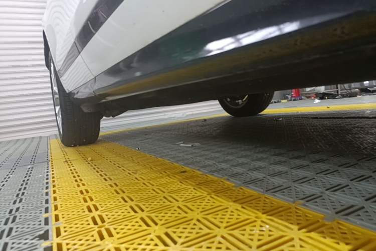 Used Land Rover Range Evoque 2021 Range Rover Evoque 200 PS R-Dynamic Standard Elite Edition Right Side Sill
