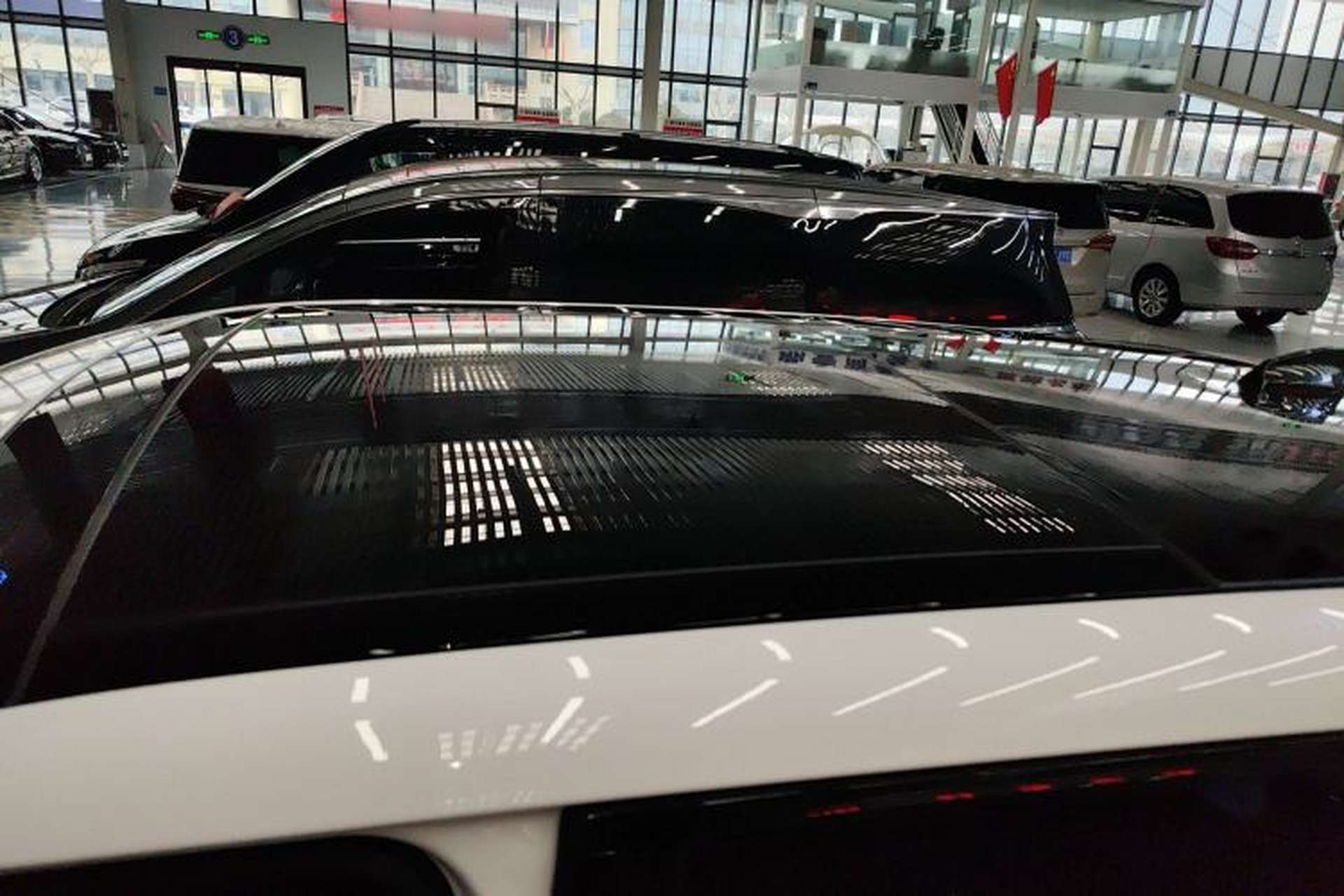 Used Land Rover Range Evoque 2021 Range Rover Velar 249 PS R-Dynamic HSE Luxury Edition Roof