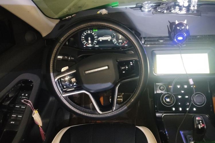 Used Land Rover Range Evoque 2021 Range Rover Evoque 200 PS R-Dynamic Standard Elite Edition Steering Wheel
