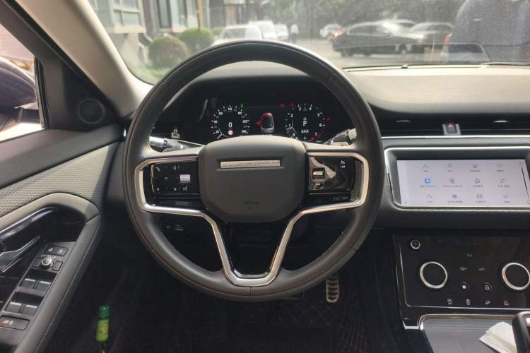 Used Land Rover Range Evoque 2021 Range Rover Evoque 200 PS R-Dynamic Standard Elite Edition Steering Wheel