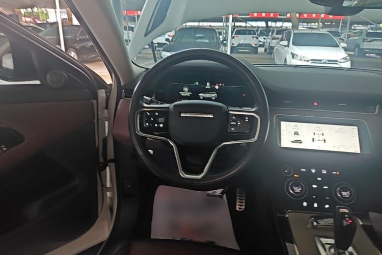 Used Land Rover Range Evoque 2021 Range Rover Velar 249 PS R-Dynamic HSE Luxury Edition Steering Wheel