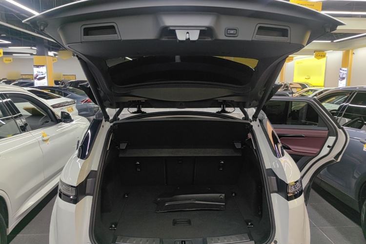 Used Land Rover Range Evoque 2021 Range Rover L 249 PS R-Dynamic SE Luxury Edition Trunk