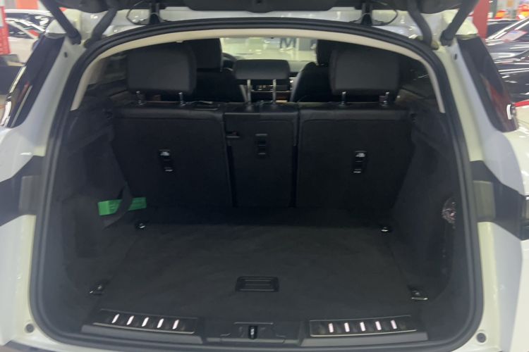 Used Land Rover Range Evoque 2021 Range Rover Velar 249 PS R-Dynamic HSE Luxury Edition Trunk