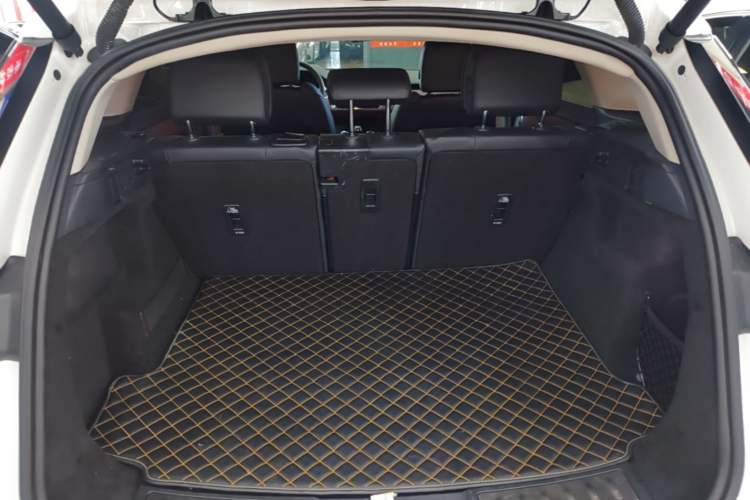 Used Land Rover Range Evoque 2021 Range Rover L 249 PS R-Dynamic SE Luxury Edition Trunk
