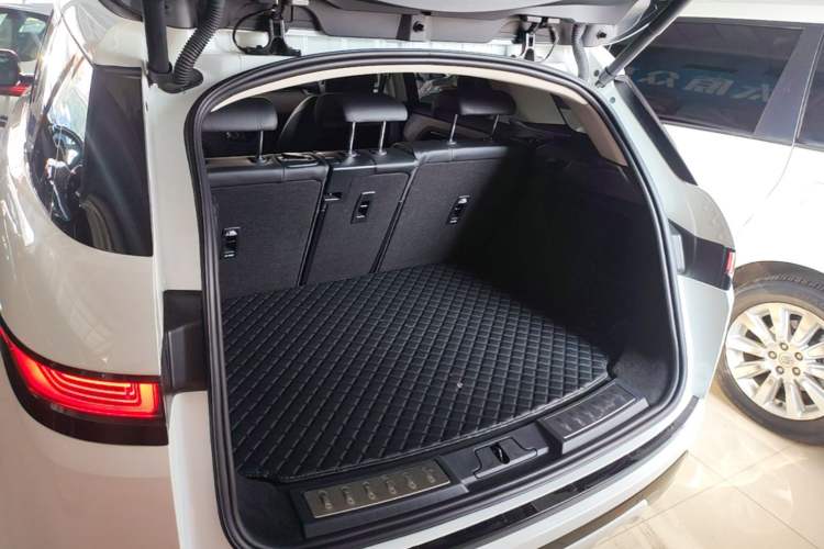 Used Land Rover Range Evoque 2021 Range Rover Velar 249 PS R-Dynamic S Performance Edition Trunk