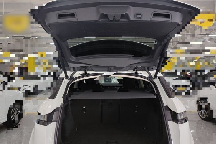 Used Land Rover Range Evoque 2021 Range Rover Velar 249 PS R-Dynamic S Performance Edition Trunk
