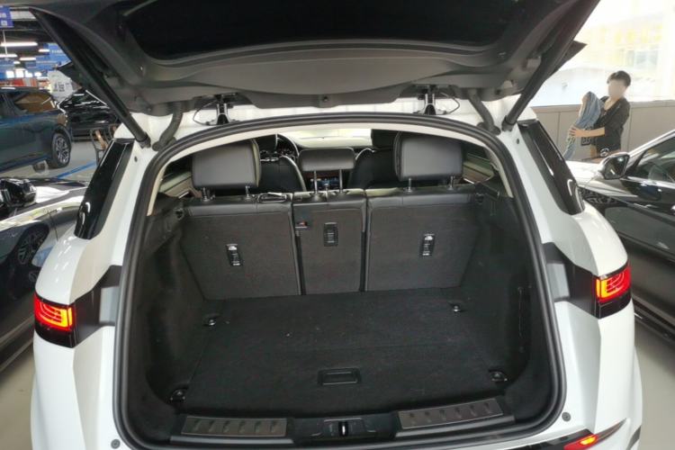 Used Land Rover Range Evoque 2021 Range Rover L 249 PS R-Dynamic SE Luxury Edition Trunk