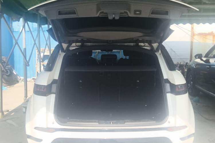 Used Land Rover Range Evoque 2021 Range Rover Velar 249 PS R-Dynamic S Performance Edition Trunk