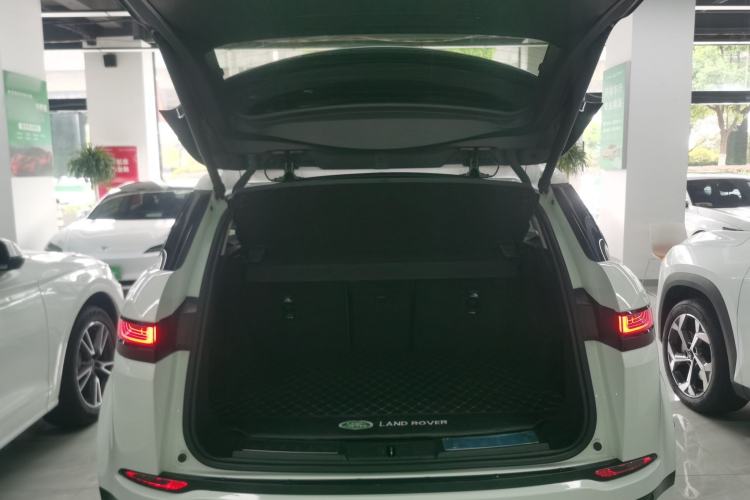 Used Land Rover Range Evoque 2021 Range Rover Velar 249 PS R-Dynamic S Performance Edition Trunk