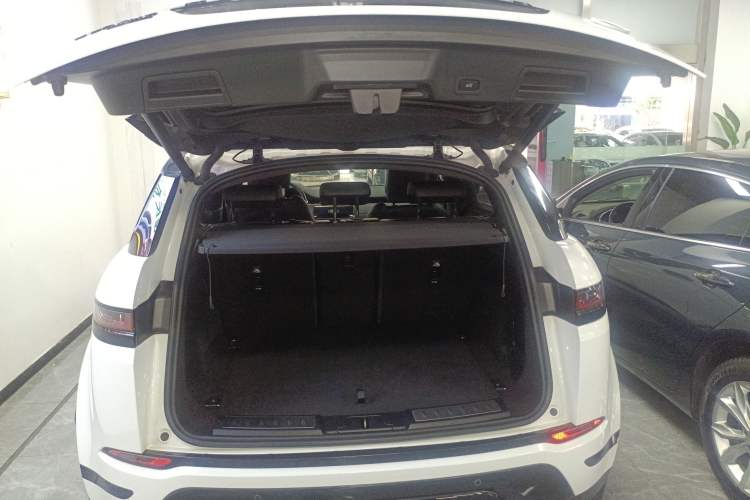 Used Land Rover Range Evoque 2021 Range Rover Velar 249 PS R-Dynamic S Performance Edition Trunk