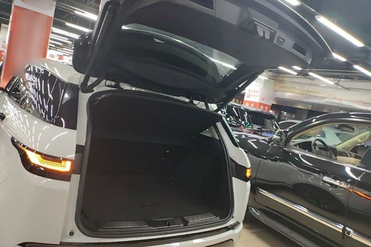 Used Land Rover Range Evoque 2021 Range Rover L 249 PS R-Dynamic SE Luxury Edition Trunk