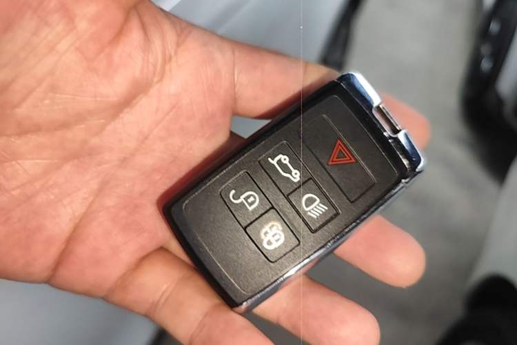 Used Land Rover Range Evoque 2021 Range Rover Velar L 249PS R-Dynamic First Edition Vehicle Key