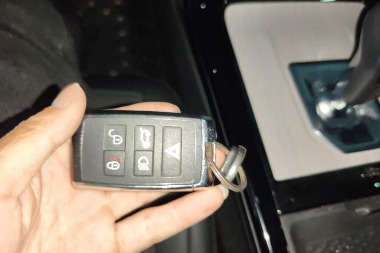 Used Land Rover Range Evoque 2021 Range Rover Velar 249 PS R-Dynamic S Performance Edition Vehicle Key