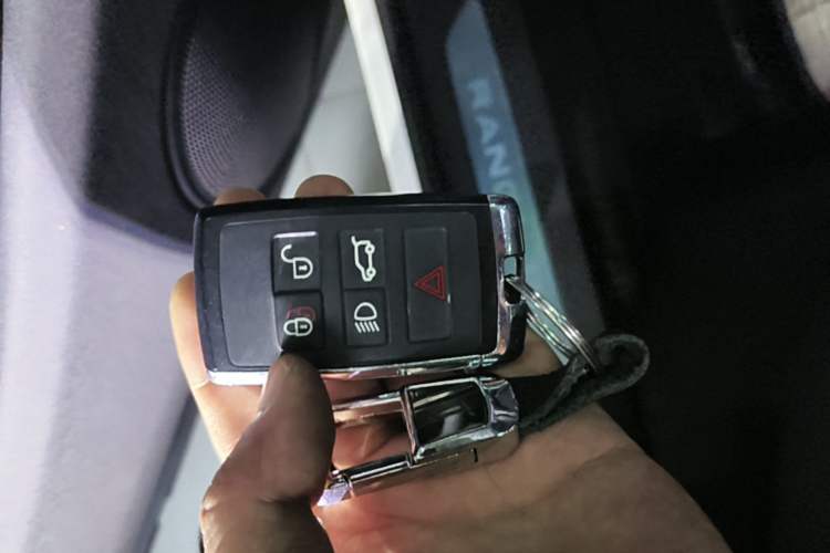 Used Land Rover Range Evoque 2021 Range Rover Velar 249 PS R-Dynamic S Performance Edition Vehicle Key