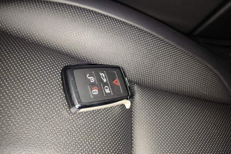 Used Land Rover Range Evoque 2021 Range Rover Velar 249 PS R-Dynamic S Performance Edition Vehicle Key