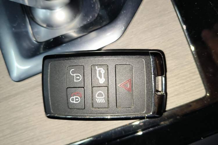 Used Land Rover Range Evoque 2021 Range Rover Velar 249 PS R-Dynamic S Performance Edition Vehicle Key