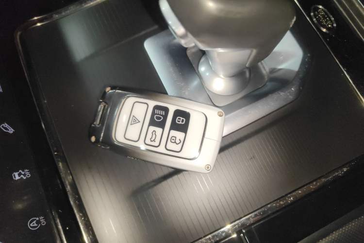 Used Land Rover Range Evoque 2021 Range Rover Velar 249 PS R-Dynamic S Performance Edition Vehicle Key
