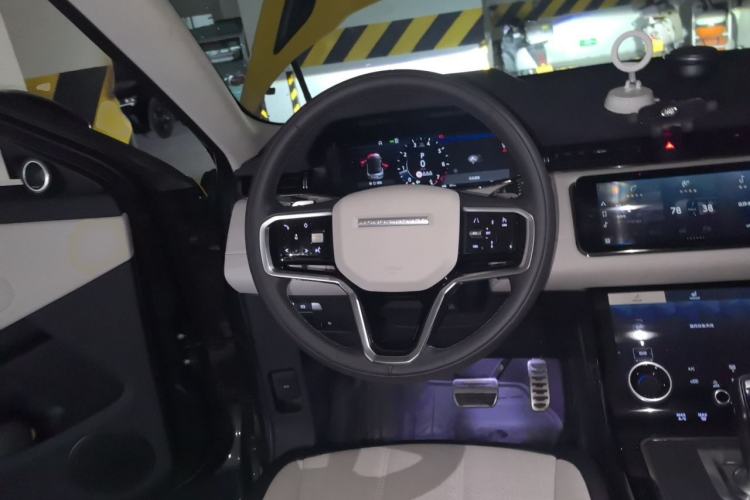 Used Land Rover Range Evoque 2021 Range Rover Velar L 249PS R-Dynamic First Edition Steering Wheel
