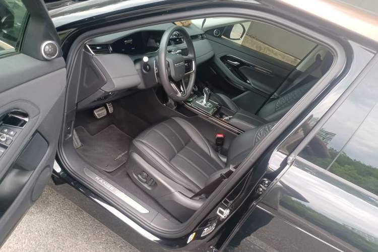 Used Land Rover Range Evoque 2022 Aurora L 249 PS R-Dynamic Collins Antique Bronze Special Edition Driver Seat