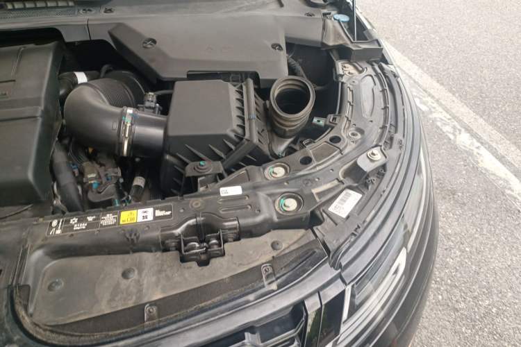 Used Land Rover Range Evoque 2022 Aurora L 249 PS R-Dynamic Collins Antique Bronze Special Edition Engine Bay Left
