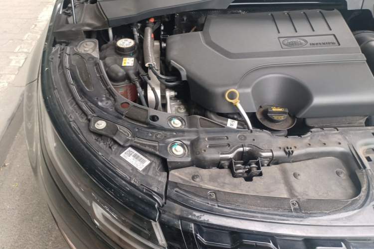 Used Land Rover Range Evoque 2022 Aurora L 249 PS R-Dynamic Collins Antique Bronze Special Edition Engine Bay Right