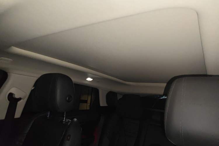 Used Land Rover Range Evoque 2022 Aurora L 249 PS R-Dynamic Collins Antique Bronze Special Edition Headliner
