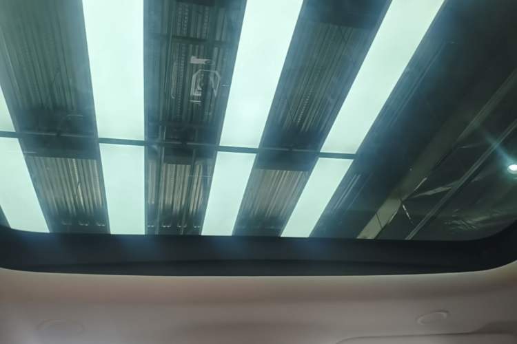 Used Land Rover Range Evoque 2022 Aurora L 249 PS R-Dynamic Collins Antique Bronze Special Edition Headliner