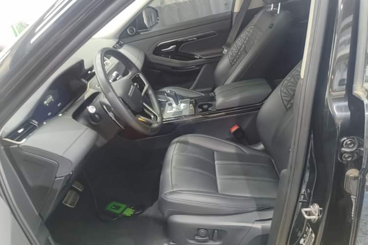 Used Land Rover Range Evoque 2022 Aurora L 249 PS R-Dynamic Collins Antique Bronze Special Edition Left Front Seat