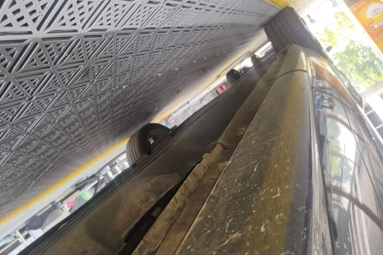 Used Land Rover Range Evoque 2022 Aurora L 249 PS R-Dynamic Collins Antique Bronze Special Edition Left Side Sill