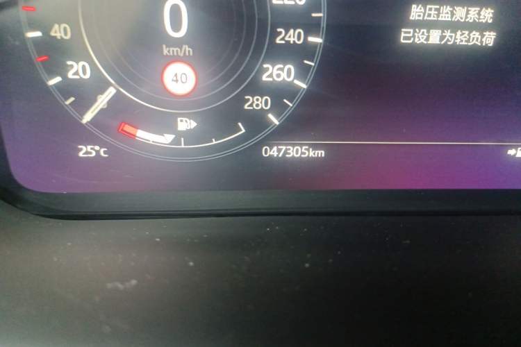 Used Land Rover Range Evoque 2022 Aurora L 249 PS R-Dynamic Collins Antique Bronze Special Edition Odometer Close Up