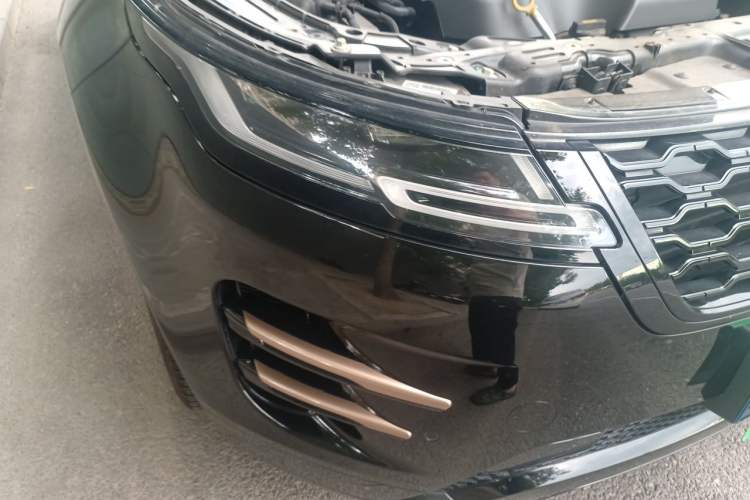 Used Land Rover Range Evoque 2022 Aurora L 249 PS R-Dynamic Collins Antique Bronze Special Edition Right Front Headlight