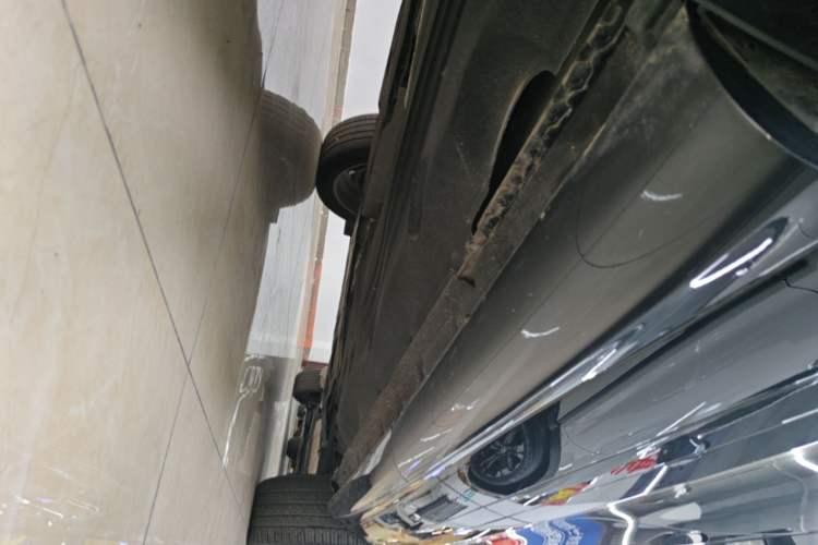 Used Land Rover Range Evoque 2022 Facelifted Aurora L 249 PS R-Dynamic Luxury Edition Right Side Sill