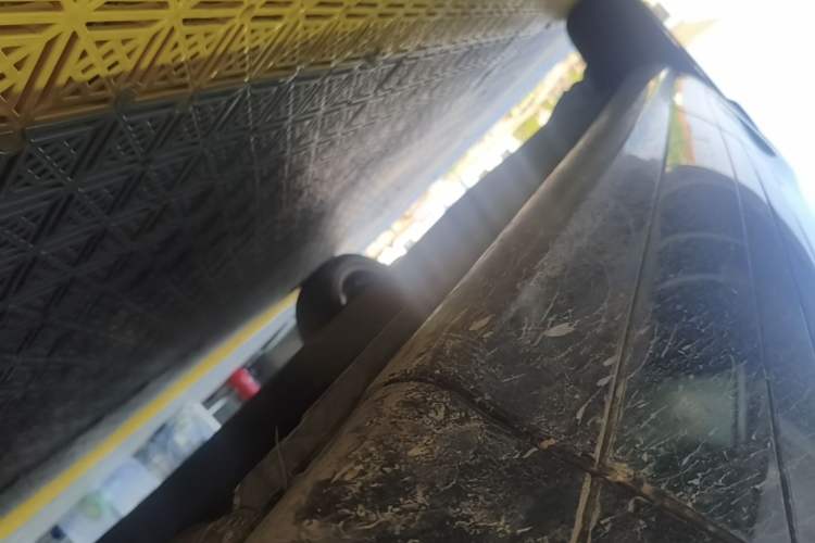 Used Land Rover Range Evoque 2022 Aurora L 249 PS R-Dynamic Collins Antique Bronze Special Edition Right Side Sill