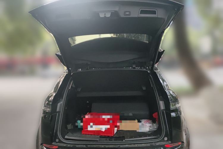 Used Land Rover Range Evoque 2022 Aurora L 249 PS R-Dynamic Luxury Edition Trunk