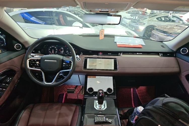 Used Land Rover Range Evoque 2022 Aurora L 249 PS R-Dynamic Luxury Edition Center Console