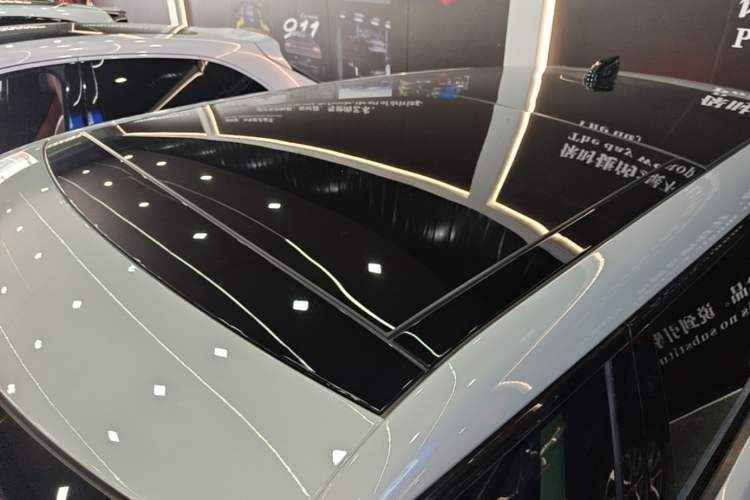Used Land Rover Range Evoque 2022 Aurora L 249 PS R-Dynamic Luxury Edition Roof