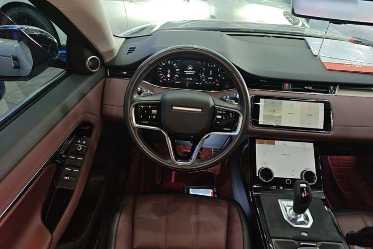 Used Land Rover Range Evoque 2022 Aurora L 249 PS R-Dynamic Luxury Edition Steering Wheel