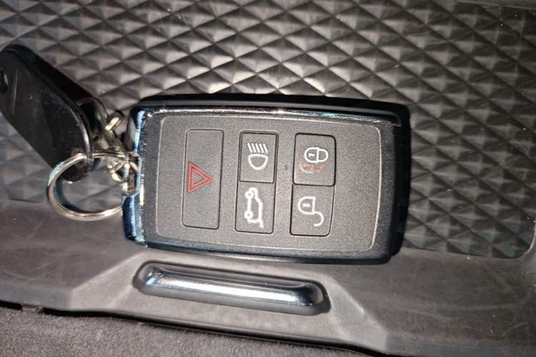 Used Land Rover Range Evoque 2022 Aurora L 249 PS R-Dynamic Luxury Edition Vehicle Key