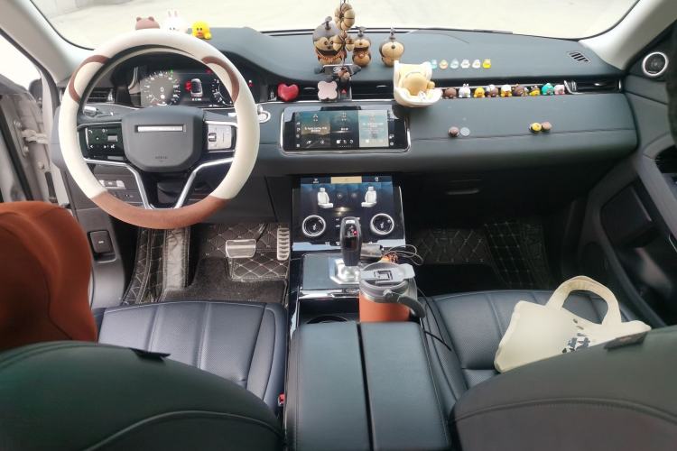 Used Land Rover Range Evoque 2022 Aurora L 249 PS R-Dynamic Collins Antique Bronze Special Edition Center Console