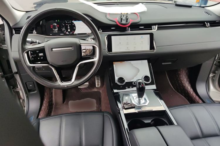 Used Land Rover Range Evoque 2022 Aurora L 249 PS R-Dynamic Luxury Edition Center Console