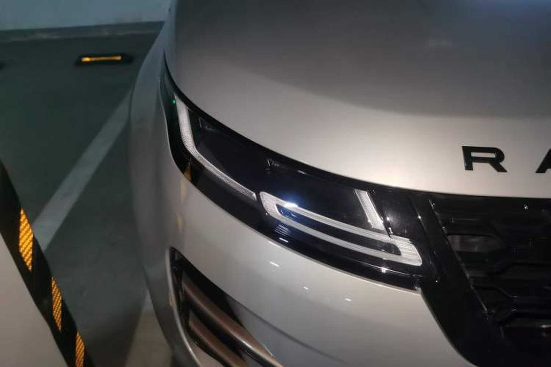 Used Land Rover Range Evoque 2022 Aurora L 249 PS R-Dynamic Collins Antique Bronze Special Edition Right Front Headlight