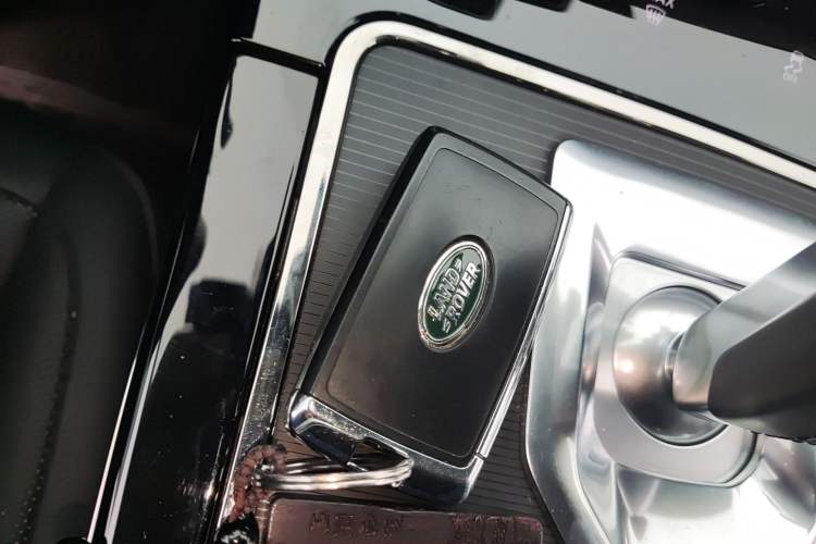 Used Land Rover Range Evoque 2022 Aurora L 249 PS R-Dynamic Luxury Edition Vehicle Key